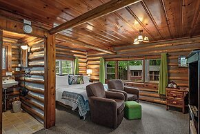 Tall Pines Inn