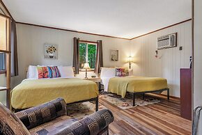 Tall Pines Inn