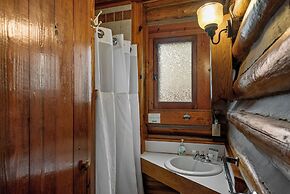 Tall Pines Inn