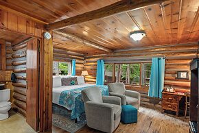 Tall Pines Inn