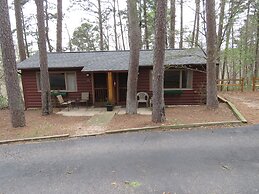 Tall Pines Inn