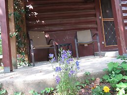Tall Pines Inn