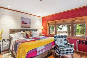 Tall Pines Inn