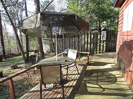 Tall Pines Inn