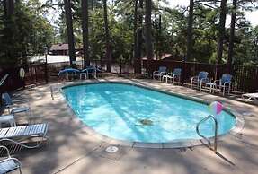 Tall Pines Inn