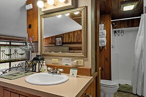 Tall Pines Inn