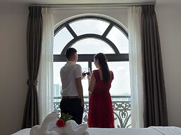 Roliva Hotel & Apartment Danang