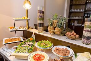 Roliva Hotel & Apartment Danang