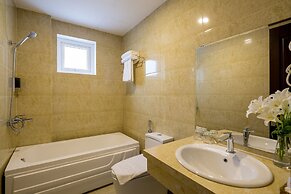 Roliva Hotel & Apartment Danang