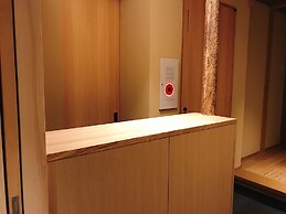 Shiki Shiki Higashiyama