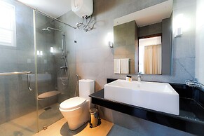 Oceanfront Nilaveli by ICC