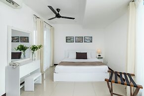 Oceanfront Nilaveli by ICC