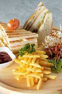 Oceanfront Nilaveli by ICC