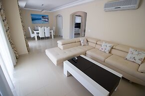 Golf village apartment 5