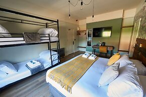 The White Horse Hotel