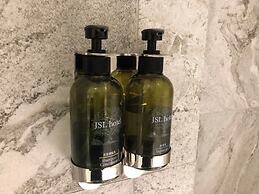 JSL Hotel