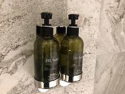 JSL Hotel