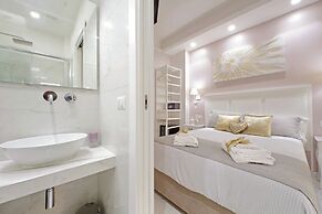 Roman Holiday Charming