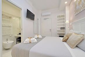 Roman Holiday Charming