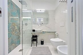 Roman Holiday Charming