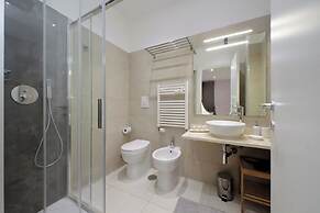 Roman Holiday Charming