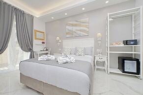 Roman Holiday Charming