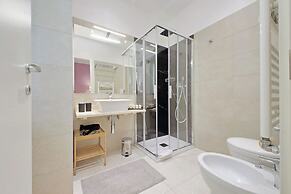 Roman Holiday Charming