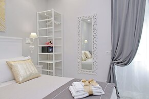 Roman Holiday Charming