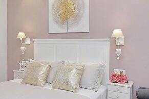 Roman Holiday Charming