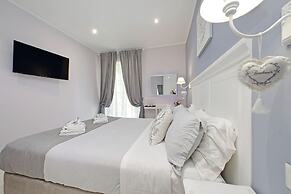 Roman Holiday Charming