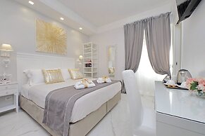 Roman Holiday Charming