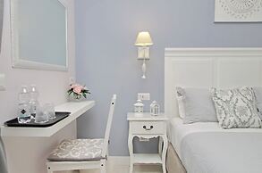 Roman Holiday Charming