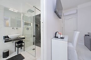 Roman Holiday Charming