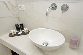 Roman Holiday Charming