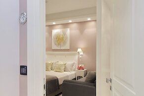 Roman Holiday Charming