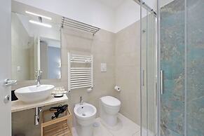 Roman Holiday Charming