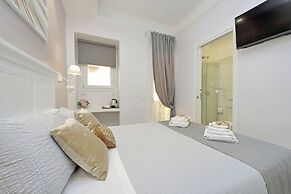 Roman Holiday Charming