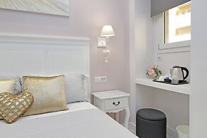 Roman Holiday Charming