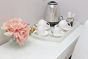 Roman Holiday Charming