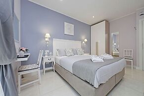 Roman Holiday Charming