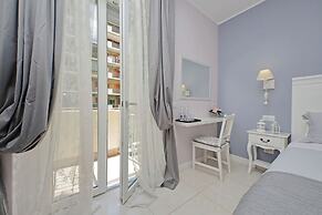 Roman Holiday Charming