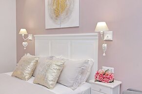 Roman Holiday Charming