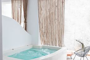 Bohemian Luxury Boutique Hotel - Adults Only