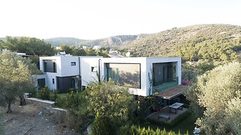 Vhillas Private Luxury Villa Mana