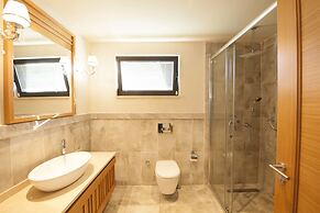 Vhillas Private Luxury Villa Mana