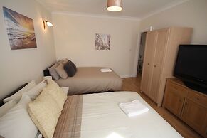 Deane House