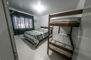 Casa 2 Amarela - Casa piscina 10 pessoas