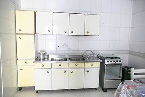 Casa 2 Amarela - Casa piscina 10 pessoas