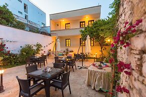 Old Town Boutique Hotel