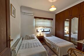 Bungalow Blue Waters by Amy Villas